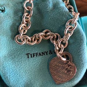 Tiffany & Co Silver Fifth Avenue Heart Bracelet